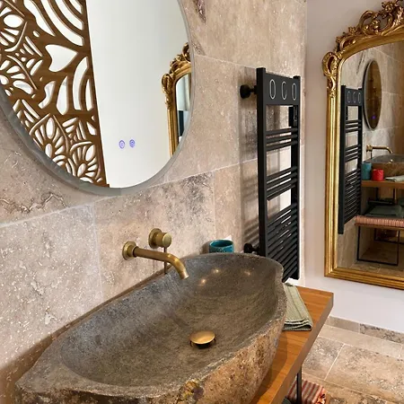 Villaradriimas 2 Ha De Confort Et De Tranquillité Avec Vue Sur La Villa